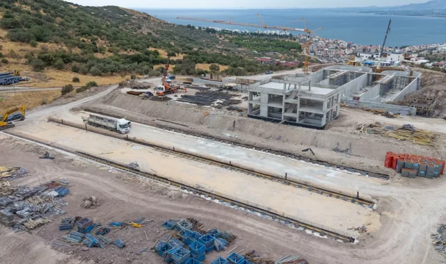 İzmir'in üçüncü büyük arıtma tesisi Dikili'de yükseliyor