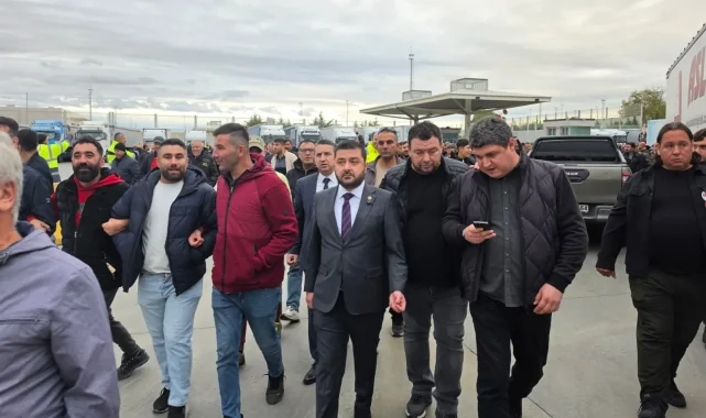 Kapıkule'de tır şoförlerinin vize isyanı! Yazgan'dan hizmet pasaportu çağrısı