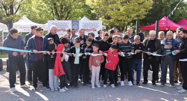 Kayseri Melikgazi Gürpınar'ın park ve havuzu yenilendi