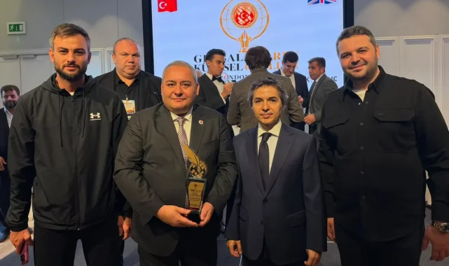 Keçiören Belediye Başkanı Özarslan'a "Küresel Hizmet Ödülü"