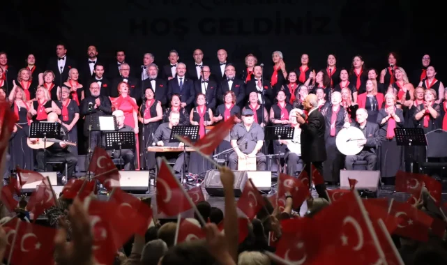 Kocaeli İzmit'te Cumhuriyet coşkusu yaşandı