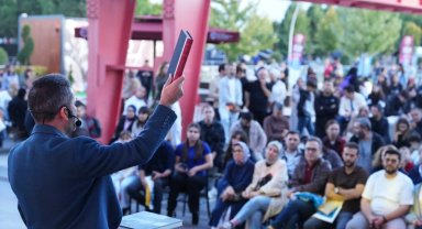 Kocaeli Kitap Fuarı'nda müzayede heyecanı