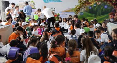 Kocaeli Kitap Fuarı'nda öğrencilerin kitap heyecanı
