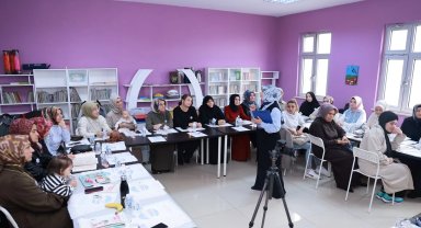 Kocaeli'de Gebze Okur Projesi'nde veli ve öğretmen buluşma