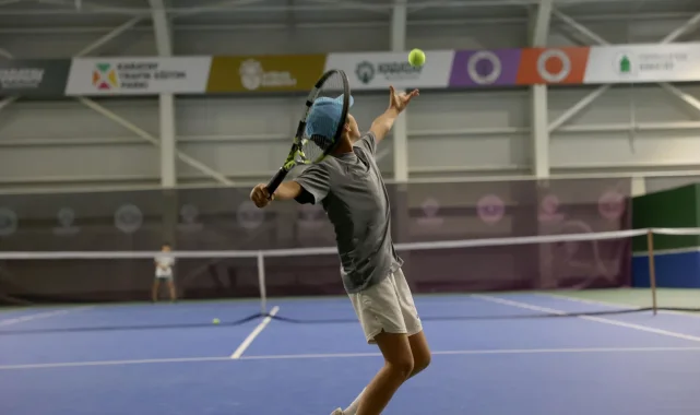Konya Karatay'da 29 Ekim Tenis Turnuvası tamamlandı