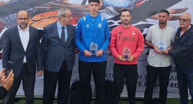 Konyalı bisikletçiye 'yılın sporcusu' ödülü