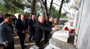 Mahmut Esat Bozkurt Efes Selçuk'ta unutulmadı