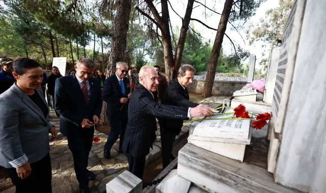 Mahmut Esat Bozkurt Efes Selçuk'ta unutulmadı