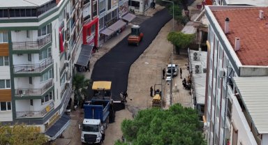 Manisa Muradiye'de sıcak asfalt mesaisi