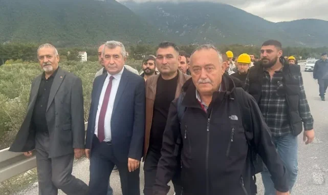 Manisa Soma'da madencilerin yürüyüşünde Jandarma engeli