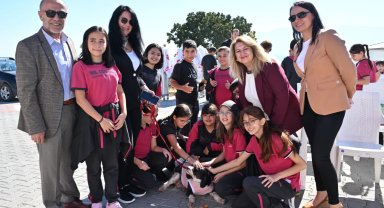 Manisa'da farklı kuşaklara hayvan sevgisi aşılandı