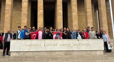 Mudanya ve Nilüfer'den Anıtkabir'e anlamlı ziyaret... Sevgi engel tanımadı