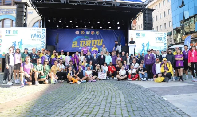 Ordu Yarı Maratonu'nda şampiyonlar ödüllerini aldı