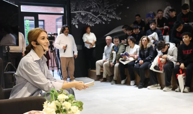 Oyuncu Elit Andaç Çam Nilüfer'de gençler ve işçilerle buluştu