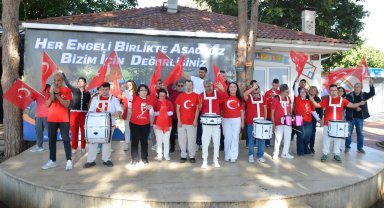 Özel gereksinimli bireylerden Cumhuriyet coşkusu
