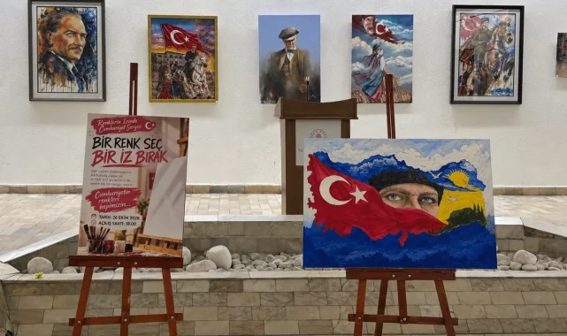 "Renklerin İzinde Cumhuriyet Sergisi" Bursa'da kapılarını açtı