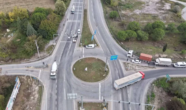 Sakarya'da karanlık kavşaklara Büyükşehir dokunuşu