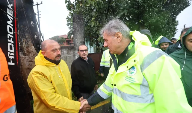 Sakarya'da Vali Doğan ve Başkan Alemdar afet bölgelerinde