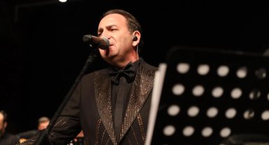 Sakarya'da Zeki Müren'in unutulmaz şarkıları yankılandı