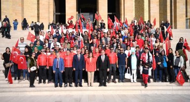 SARDOS'tan tarihi çağrı: Şanlı bayrak hak ettiği yerde sergilensin