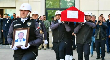 Şehit polis Ahmet Türkoğlu son yolculuğuna uğurlandı