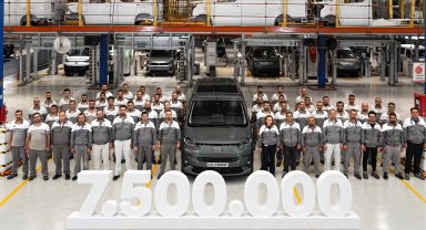 Tofaş'ın 7,5 milyonuncu aracı banttan indi