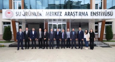 Trabzon'da Başkan Genç'ten Su Ürünleri Araştırma Enstitüsü'ne ziyaret