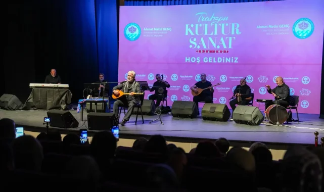 Trabzon'da türkü şöleni! Esat Kabaklı'ya büyük ilgi