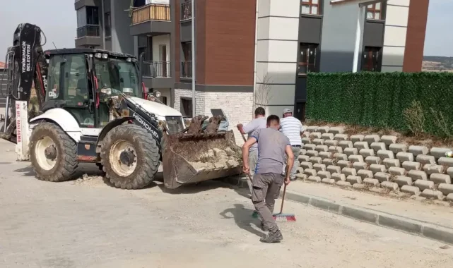 Yenimuhacir'de altyapı sonrası yol tamiratı