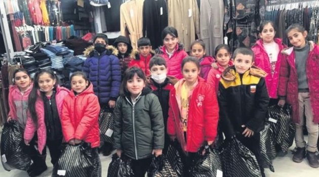 60 çocuğun yüzü güldü
