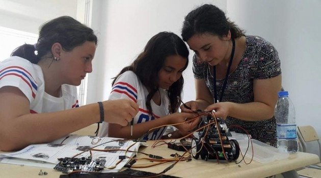 ADÜ Çocuk Üniversitesi İlk Bilim Çocuklarını Kabul Etti