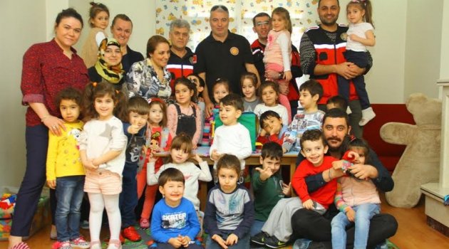 'Afet Bilinci’ Eğitimi Ve Minikler