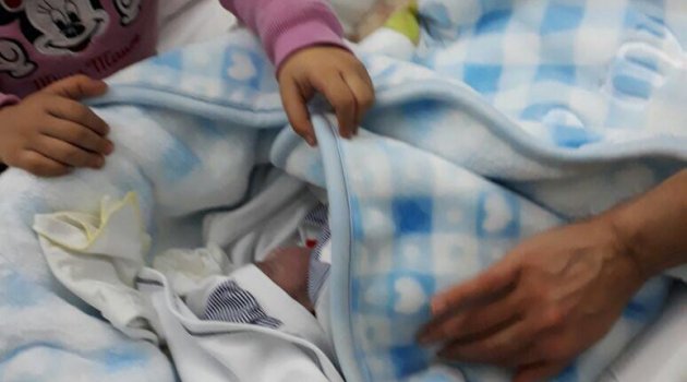 Akciğerine Kaçan Mama Bebeği Öldürdü, Aile Hastaneyi Suçladı