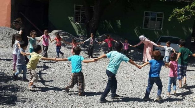 Aladağ’da Çocuklar İçin Yaz Okulu Açıldı