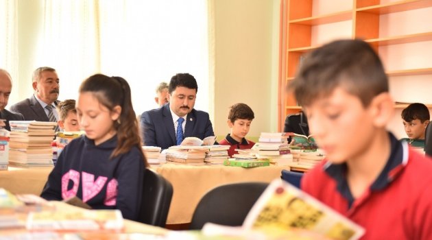Altıeylül Belediyesi'nden Öğrencilere Kitap Kampanyası