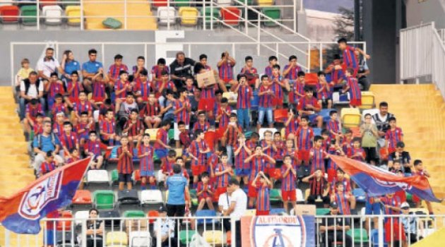 Altınordu’nun ‘Çocuk Tribünü’ Projesi Büyük Alkış Aldı