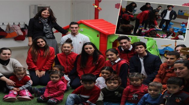 Amerikan Koleji Öğrencilerinden Topluma Örnek Davranış
