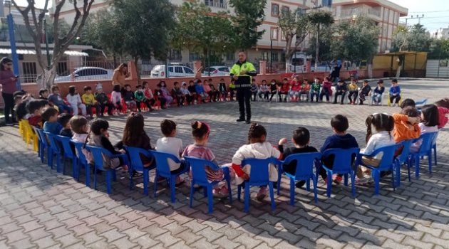 Anaokulu öğrencilerine trafik eğitimi