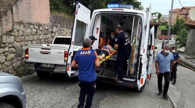 Ayağı asansöre sıkışan çocuk için seferber oldular