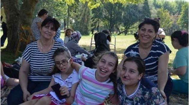Ayten Bozkaya'nın Çocukları Moral Depoladı