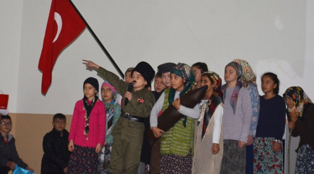 Bafralı Minikler Ata'yı Andı