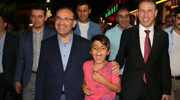 Bakan Bozdağ'ı Güldüren Siren Sesi