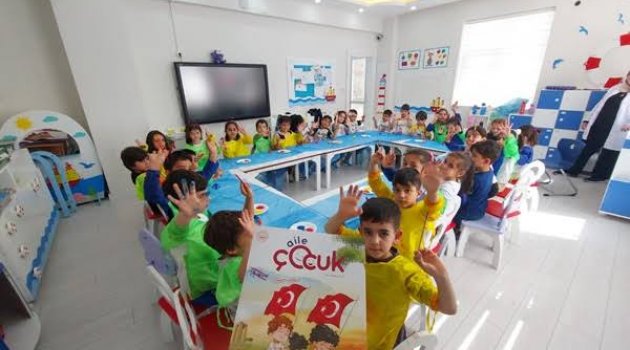 Bakanlıktan 'Aile Çocuk' dergisi