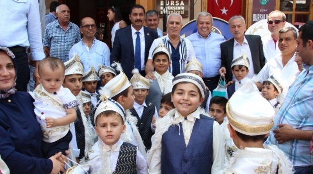 Başkan Bozbey çocukların sünnet heyecanına ortak oldu