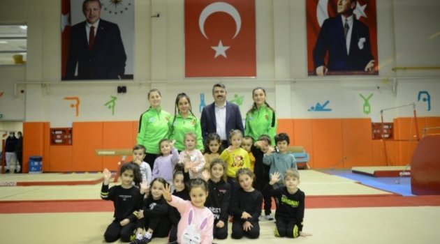 Başkan Yılmaz'dan miniklere ziyaret