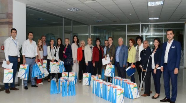 Beylikdüzü'nda çocuklar bayrama hazır