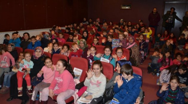 Bilecik'te 3 Bin Çocuk Sinemaya Doydu