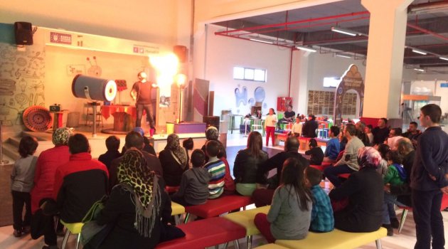 Bilim Avcıları İle BTM`de Eğlence Dorukta
