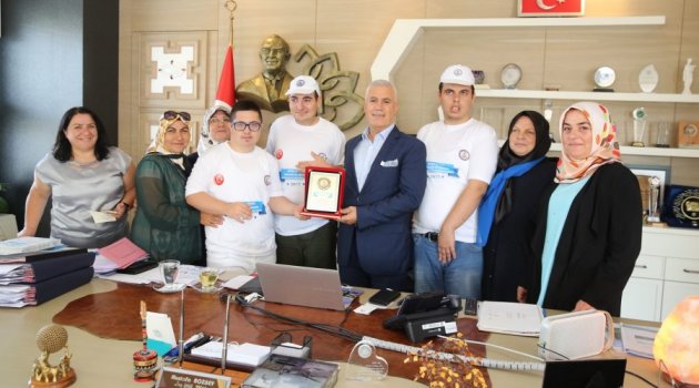 Bozbey'e En Anlamlı Plaket
