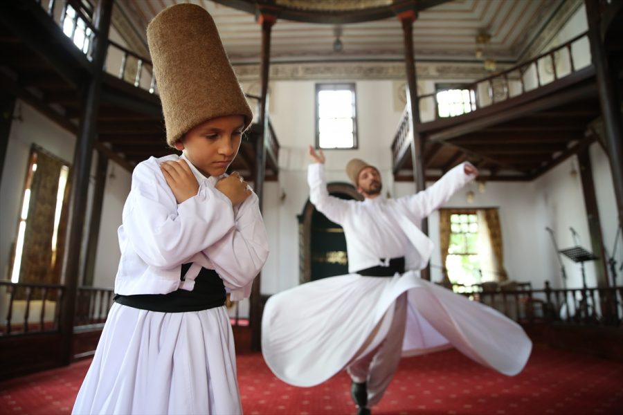 Bursa'da Mevleviliğe adanan hayatlar